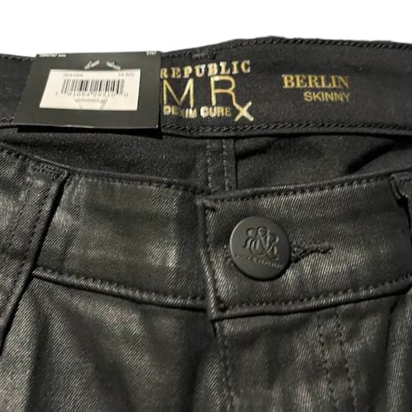 Rock & Republic Women's Jeans ~ NWT ~ Rx Berlin Mid Rise ~ Coated Fabric… - Picture 2 of 16
